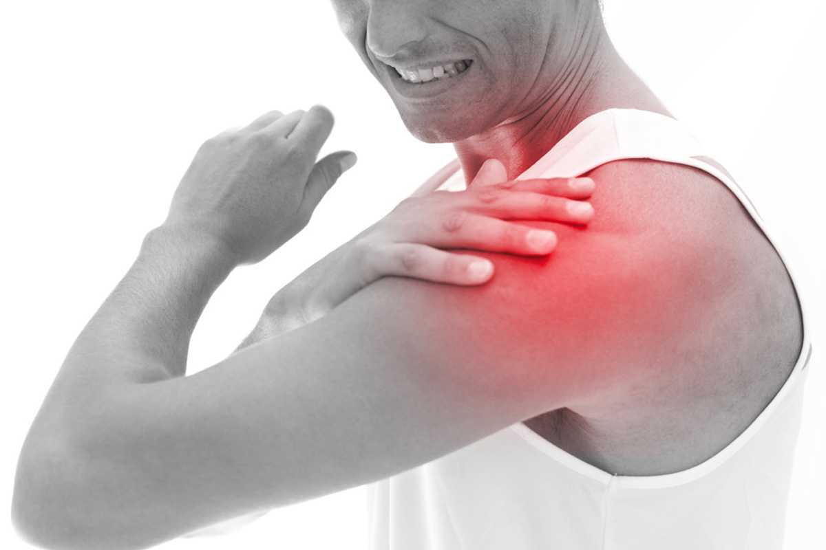 Заболевание мышц рук. Боль в плечевом суставе. Плече-лопаточная периартрит. Боль в суставах.